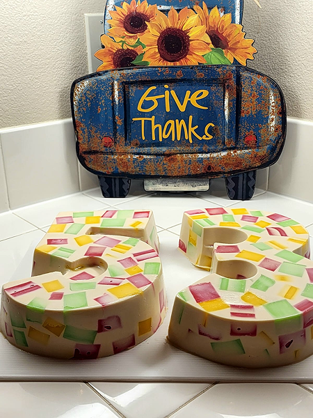 b817952f-47a7-4095-b366-ef2cd86fe59d 1